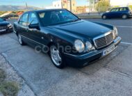 MERCEDES-BENZ Clase E 320 AVANTGARDE 4p.