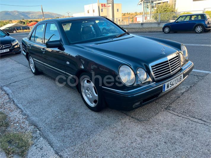 MERCEDES-BENZ Clase E 320 AVANTGARDE 4p.